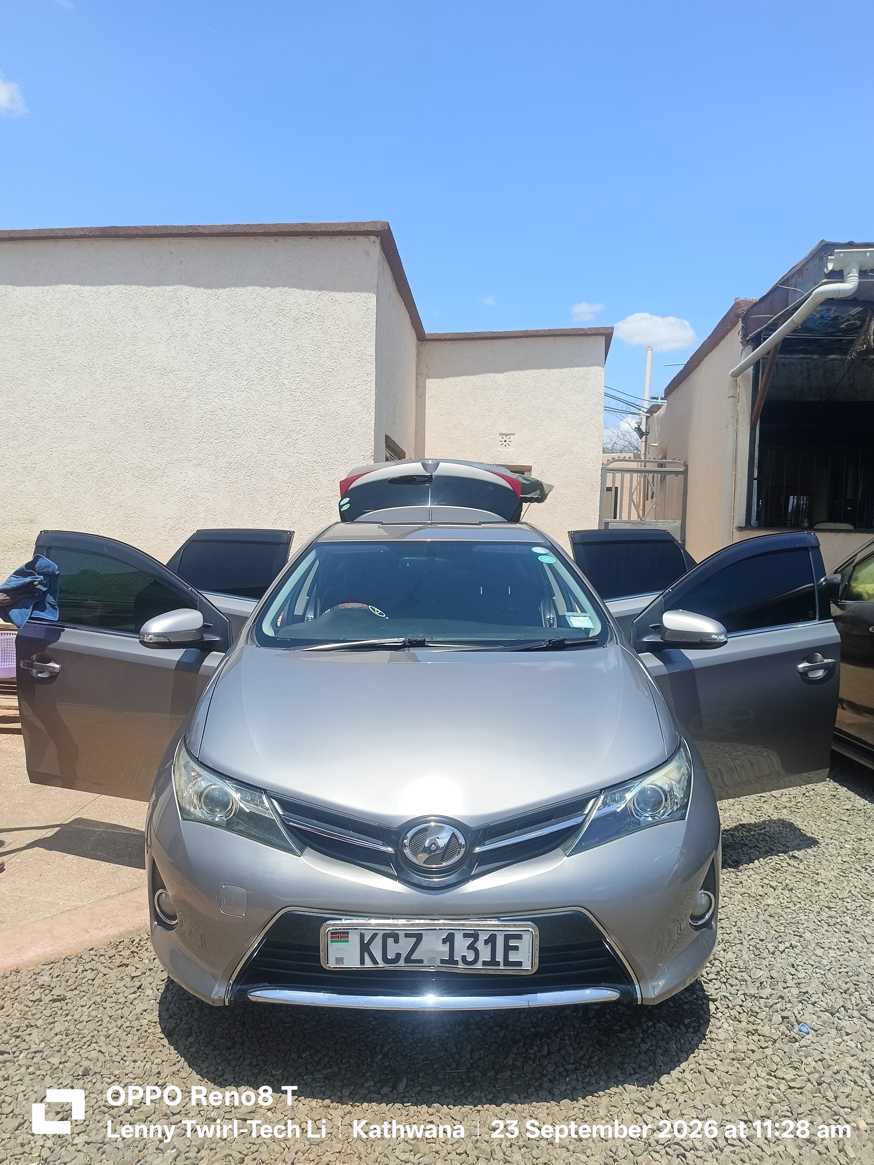 Toyota Auris photo 1